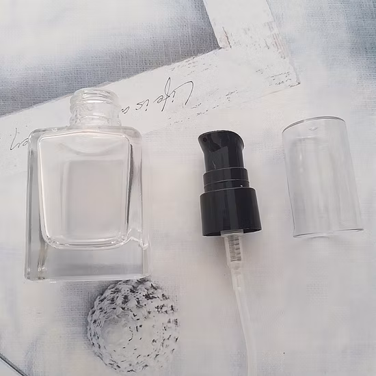 Superior Quality Square Transparent 35ml Glass Bottle with Pump Cosmetic Empty Foundation Bottle